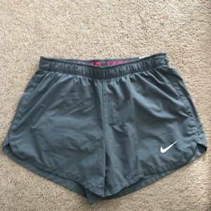 NIKE DRI-FIT 2-in-1 Women’s Shorts